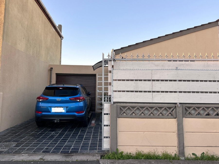 2 Bedroom Property for Sale in Portlands Western Cape